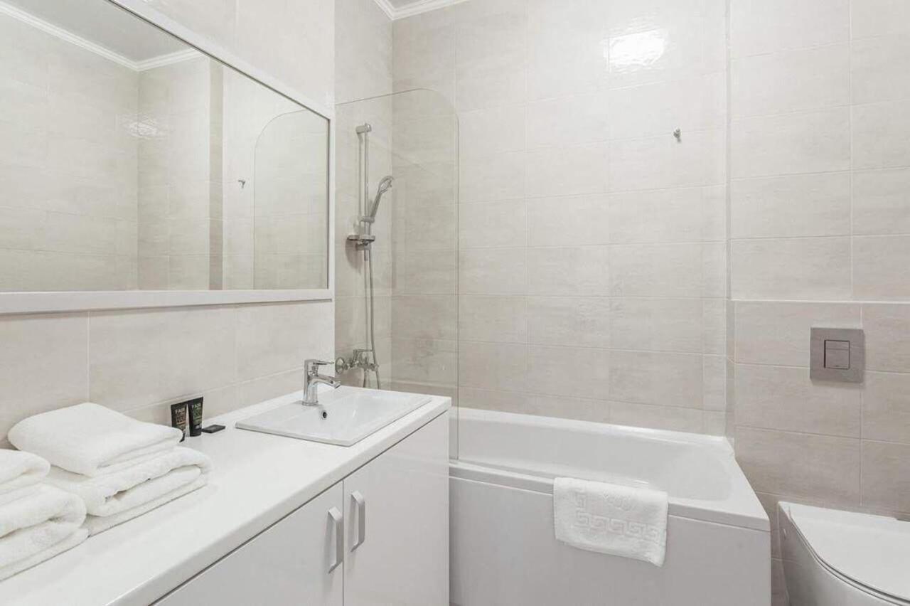2-Nd Pearl 2-Bedrooms Apartment Odessa Eksteriør billede